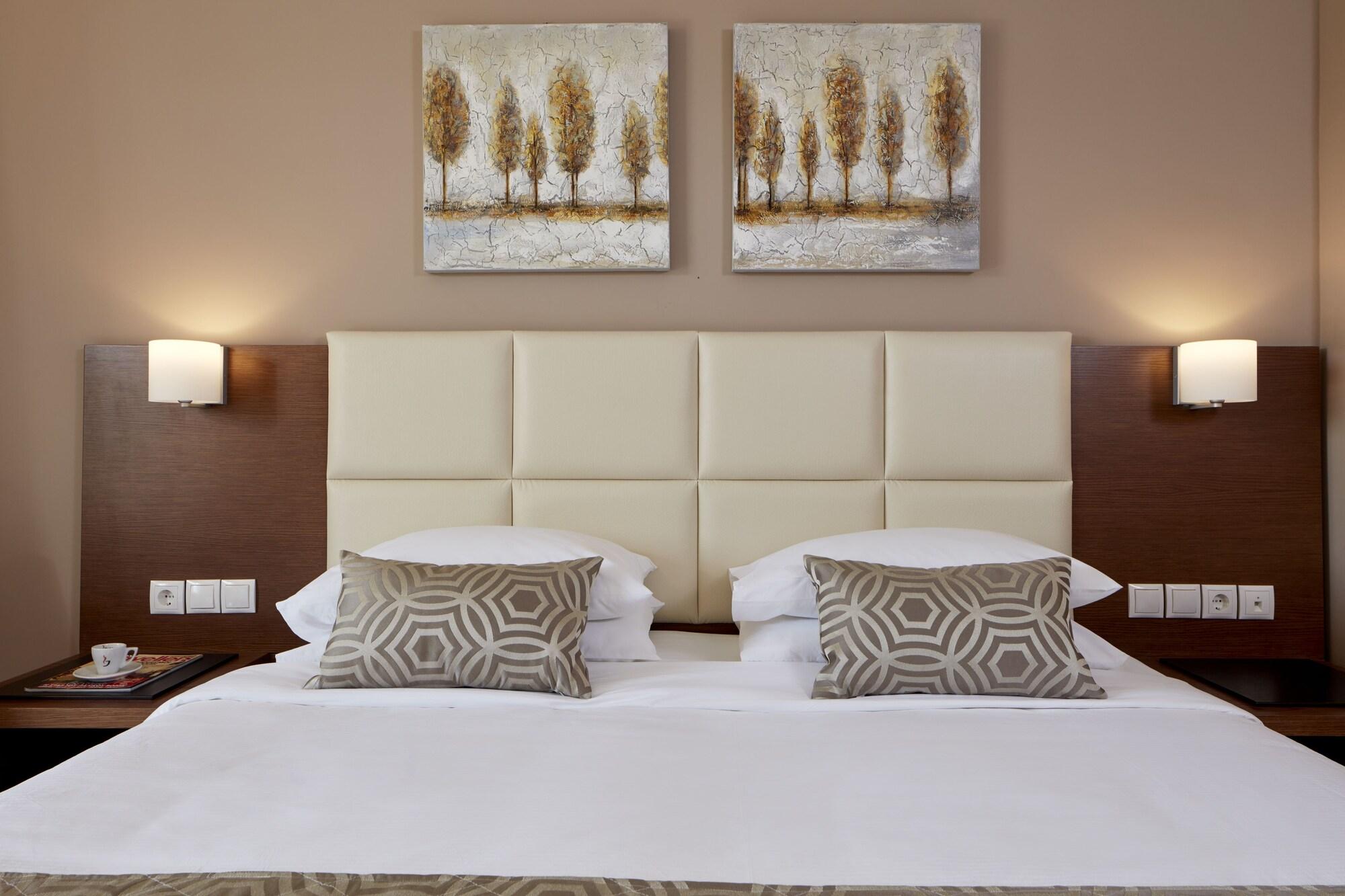 Aar Hotel & Spa Ioannina Exterior photo