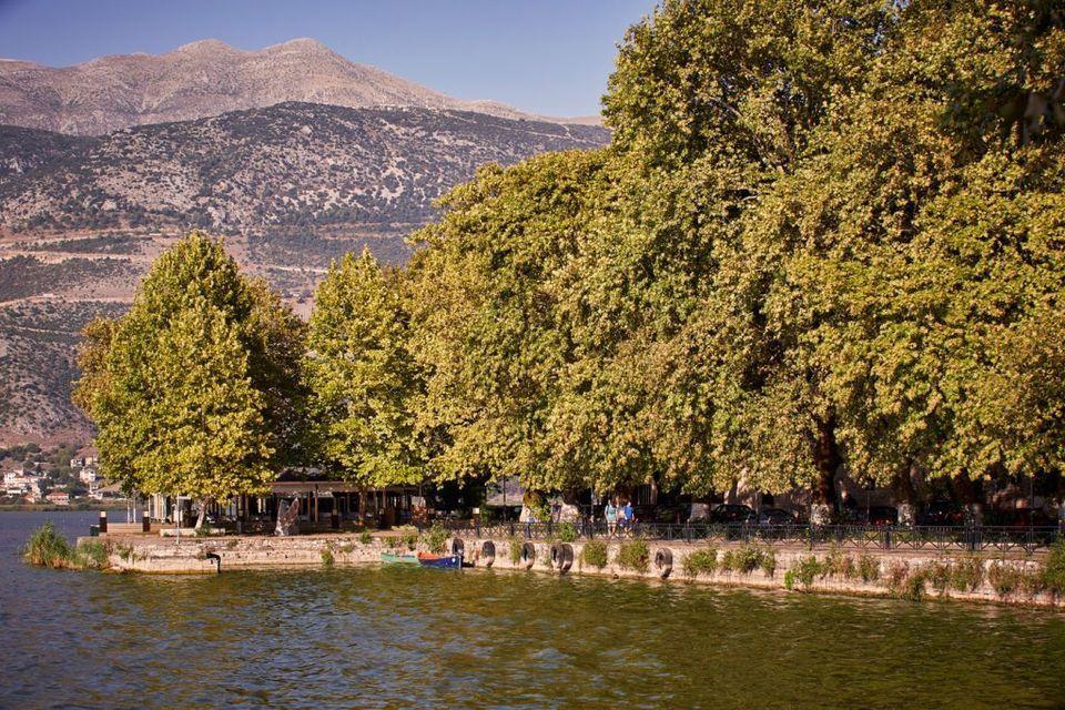 Aar Hotel & Spa Ioannina Exterior photo